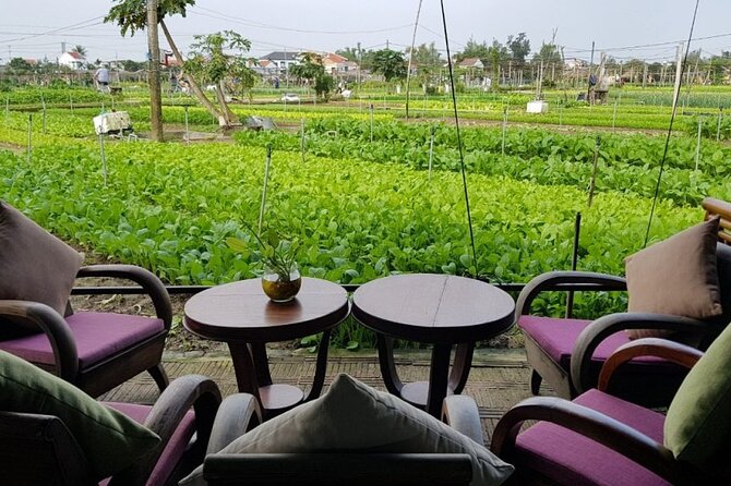 Hoi An Cooking Class With Market Tour and Bamboo Basket Boat Ride - Arriving at the garden restaurant in Tra Que Village