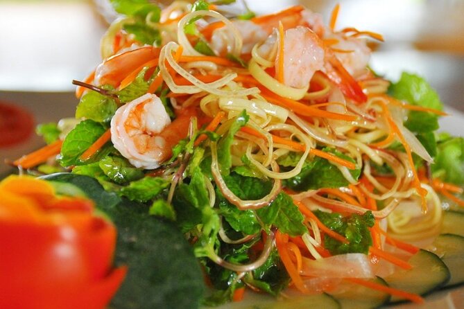 Hoi An Cooking Class With Market Tour and Bamboo Basket Boat Ride - What the six-hour schedule means for you