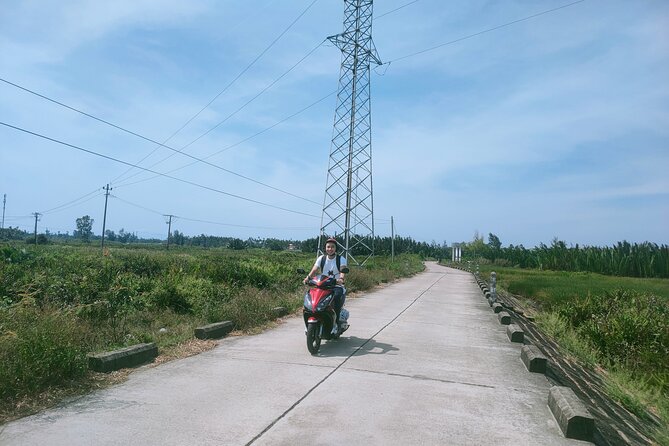 Hoi An Countryside Discovery Tour By Motorbike - Local food - A family meal in a Hoi An home