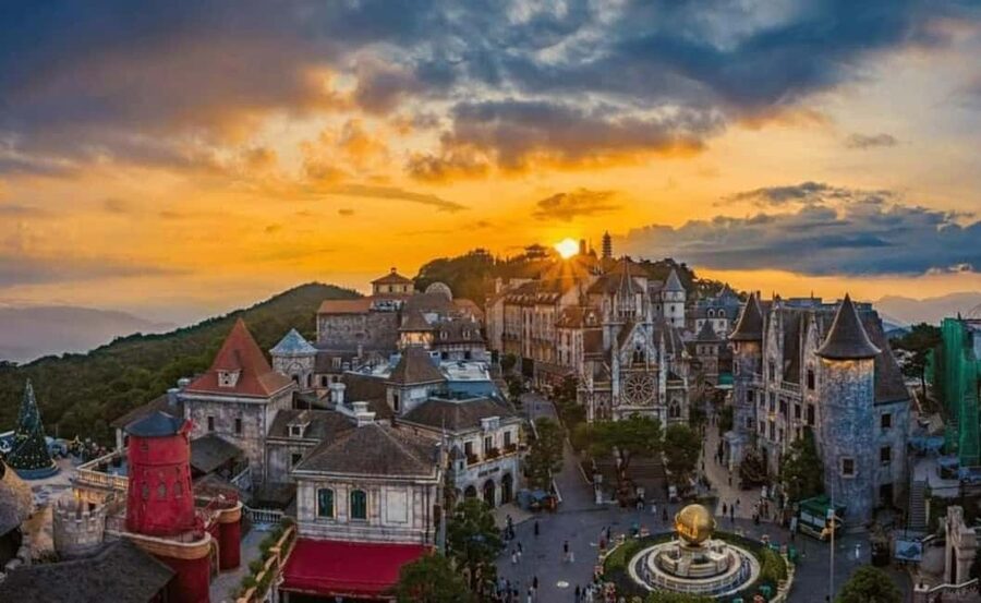 Hoi An/Da Nang: Golden Bridge - BaNa Hills Small Group Tour - Returning by cable car and minivan