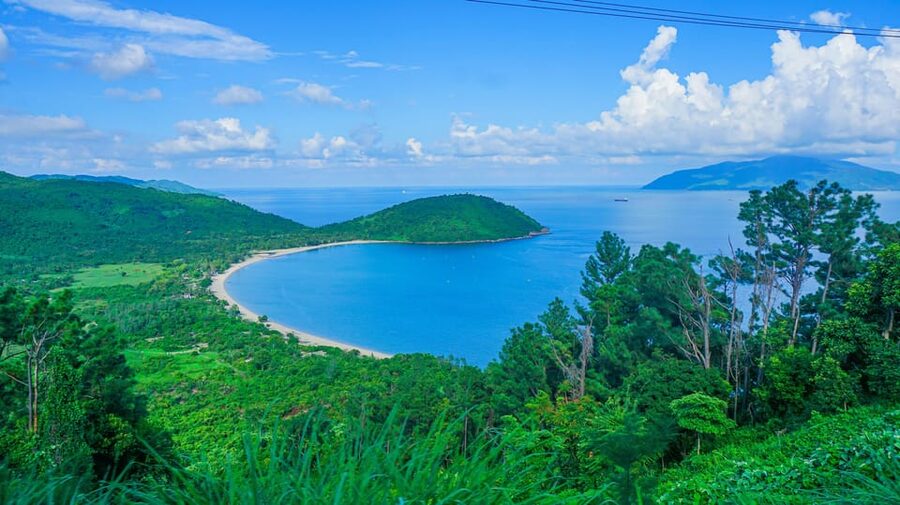 Hoi An/Da Nang : Golden Bridge , Marble Mt & Lady Buddha - What the private driver adds