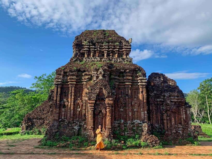 Hoi An/Da Nang: Golden Bridge , My Son Sanctuary & Marble Mt - Marble Mountains, caves and shrines above Da Nang