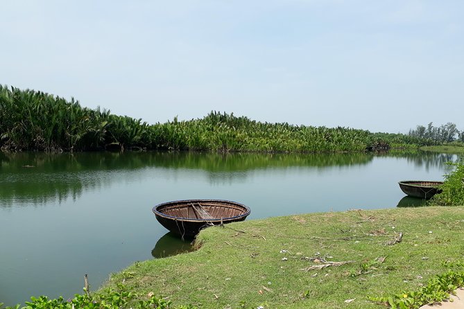 Hoi An/Da Nang: Vegetarian Cooking Class & Basket Boat Ride - A vegetarian class with a mixed table
