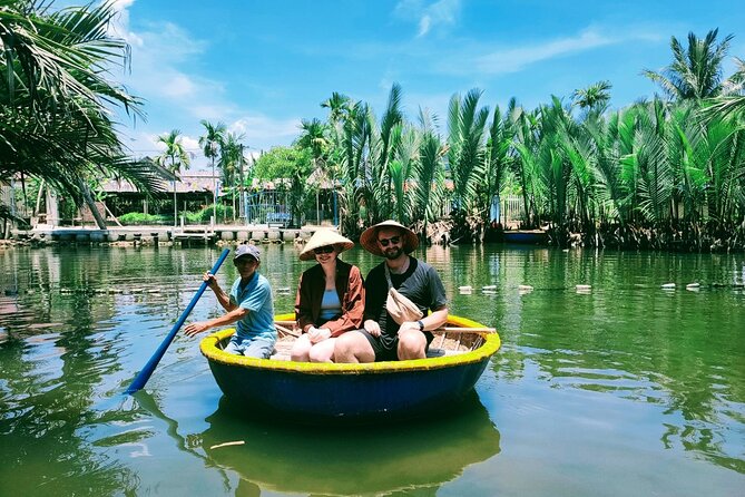 Hoi An Eco-Biking Tour - Eating with a local family