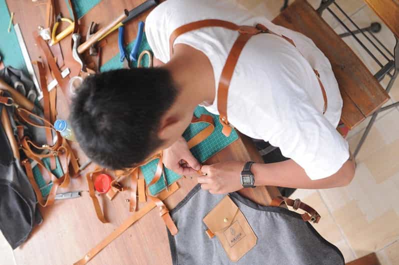 Hoi An: Experience Handmade Leather Making in Oldtown - Turning Hoi An Shopping Into a Hands-On Craft