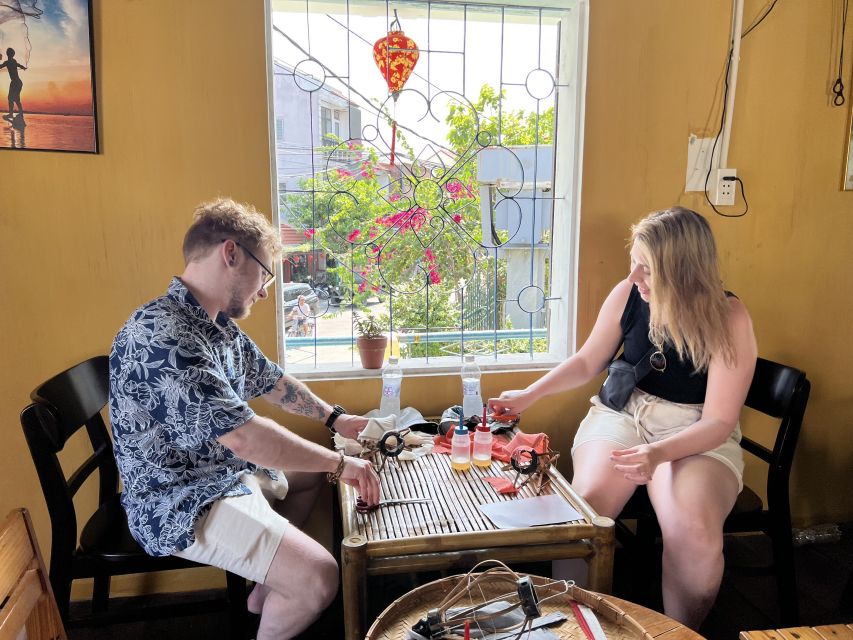Hoi An: Foldable Lantern Making Class with Acrylic Painting - What the two hours feel like