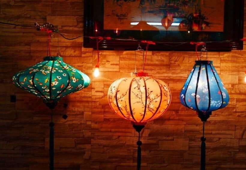 Hoi An: Foldable Lantern Making class with Local Family - Meeting the family and getting started