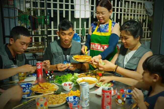 Hoi An food tour - Fifty minutes of savory food on Phan Chu Trinh