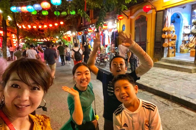 Hoi An Food Trail by Night with Boat Trip - A traditional game with a local prize