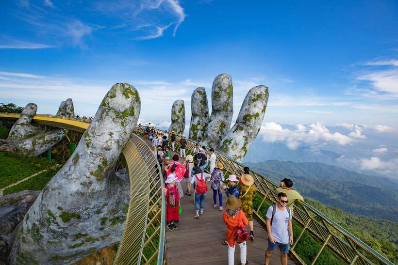 Hoi An: Full-day Ba Na Hills & Amazing Golden Bridge - What the guide and group format add