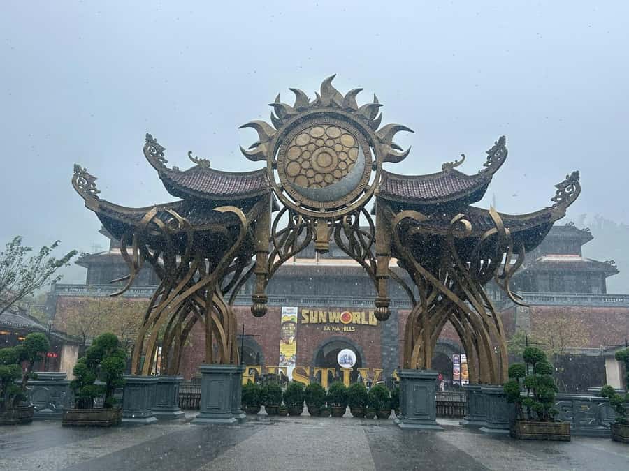 Hoi An: Golden Bridge, Marble Mt, & Lady Buddha Private Trip - Lady Buddha at Linh Ung Pagoda