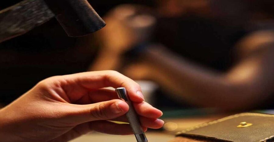 Hoi An: Handmade Leather Crafts Workshop (Starter Course) - Starting at 98 Hung Vuong Street