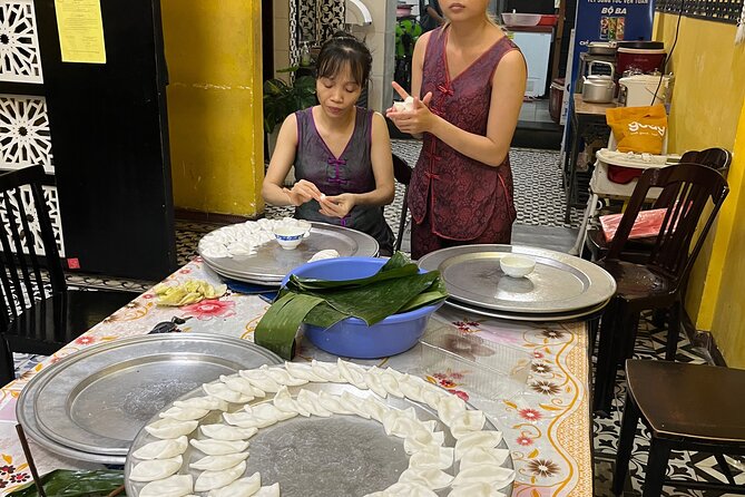 Hoi An hidden food adventure - The walking route through Hoi An after dark