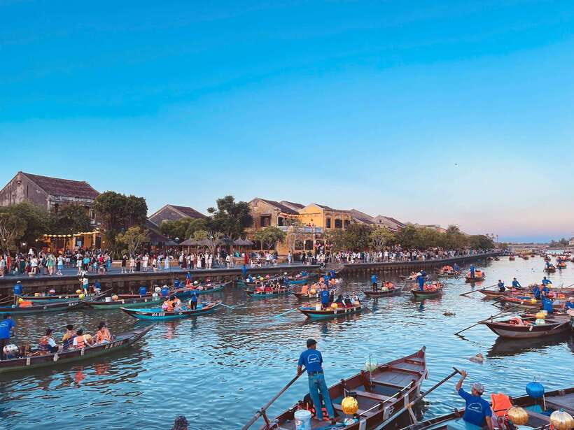 Hoi An: Hoai River Boat Ride with Flower Lantern Release - Who will enjoy this most?