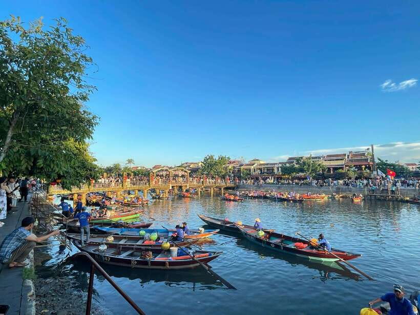 Hoi An: Hoai River Boat Ride with Flower Lantern Release - Cancellation and booking flexibility