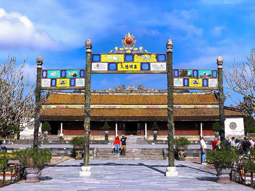 Hoi An: Imperial Hue And Scenic Hai Van Pass Discovery Tour - What the $69 price really buys you