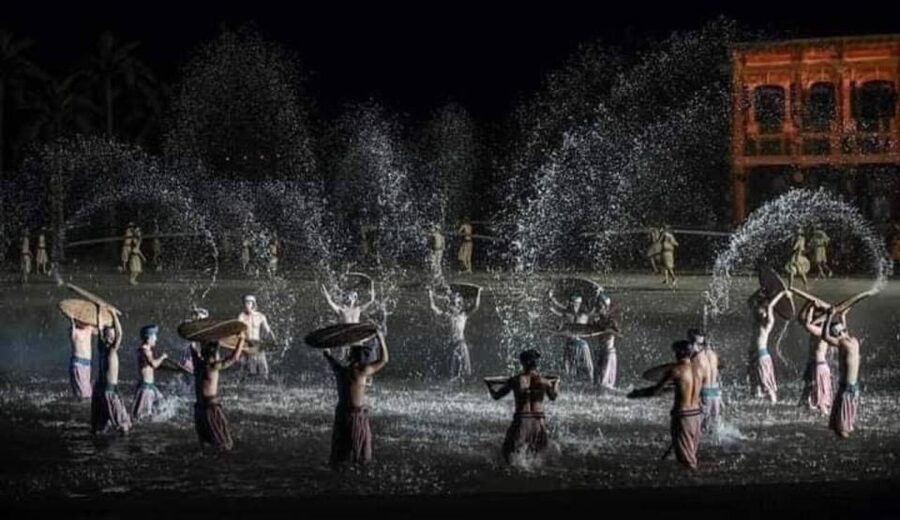 Hoi An: Impression Theme Park and Memories Show Tickets - Walking through Hoi An four centuries ago