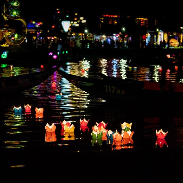 Hoi An Lantern Boat Ride on the Thu Bon River - Choosing the right time for your ride