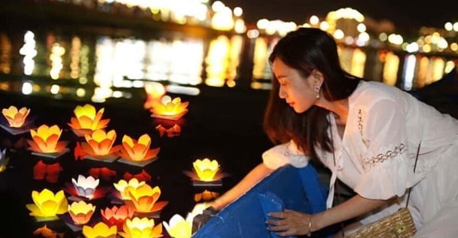 Hoi An Lantern Boat Ride on the Thu Bon River - Making the most of your photos