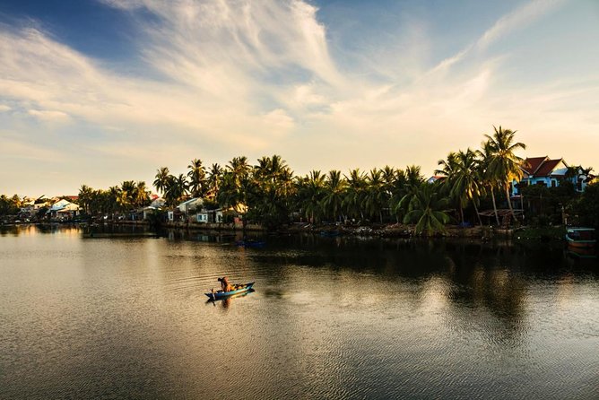 Hoi An Lantern Cruise/Boat Private Sunset/Special Event By Lotus - A short look at fishing life on the Thu Bon