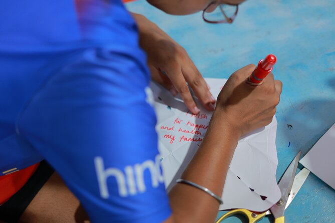 Hoi An Lantern Making Class with Lantern Boat Trip - Timing, pickup, and planning your evening