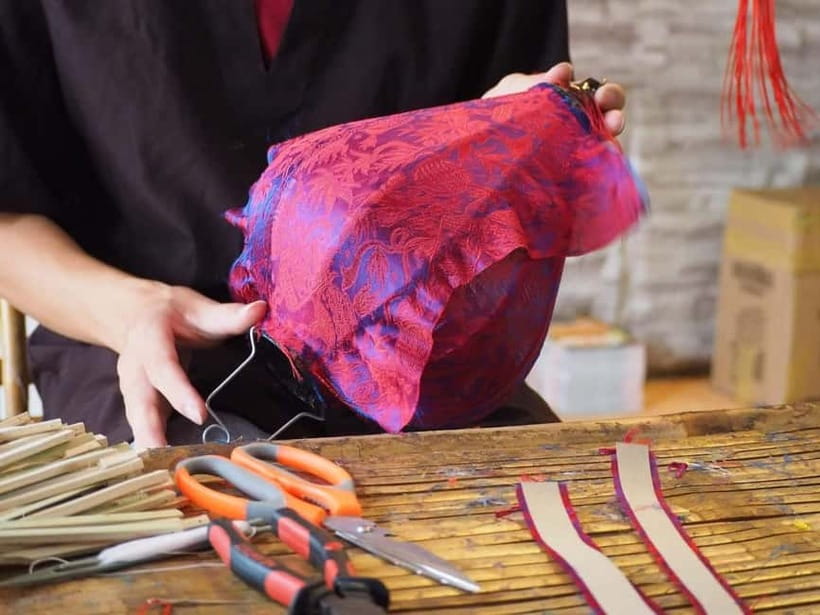 Hoi An: Lantern-Making Workshop in Hoi An Old Town - Making a Hoi An lantern in one hour