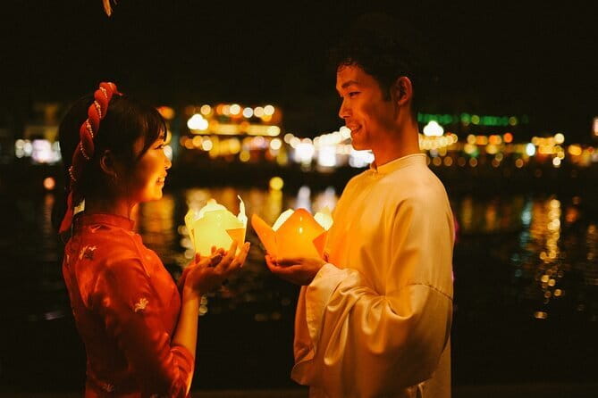 Hoi An Lantern Shop & Boat Photoshoot – Night Experience - What the photo package is really worth