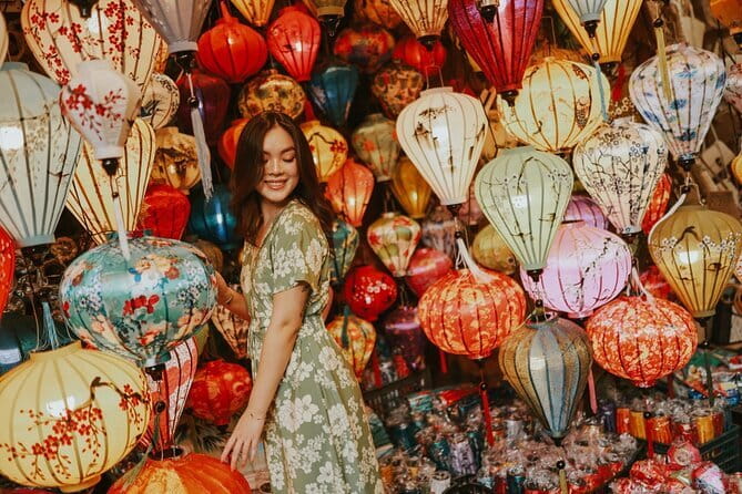 Hoi An Lantern Shop & Boat Photoshoot – Night Experience - Who will enjoy this most