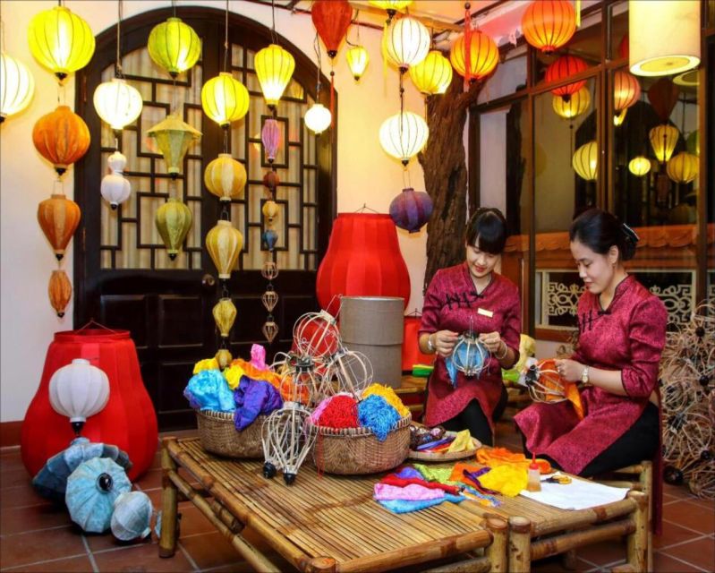 Hoi An: Local Foldable Lantern-Making Class with Locals - Timing the class around Hoi An’s evening lights