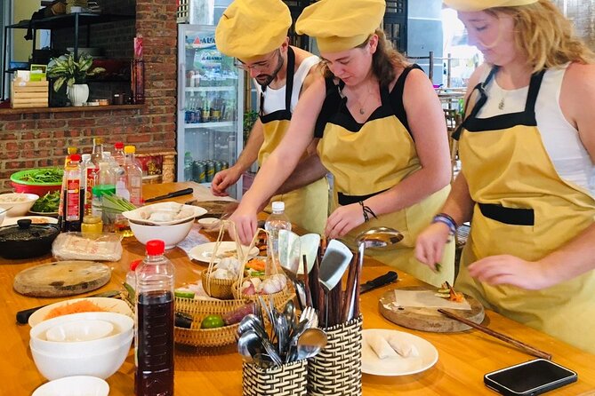 Hoi An Local Market and Vegetable Village Cooking Class - Group size, timing, and practical comfort