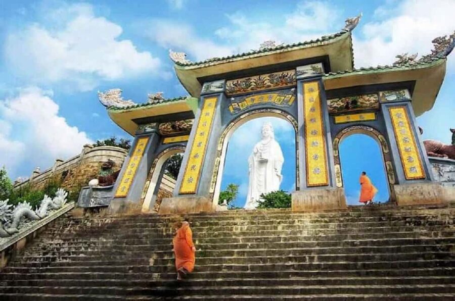 Hoi An: Marble Mountain- Am Phu Cave - Lady Buddha Tour - Son Tra and Linh Ung Pagoda: start with the big view