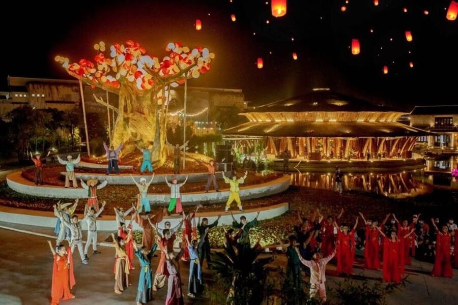 Hoi An: Memories Show and Impression Theme Park Tickets - Four centuries of Hoi An in one evening