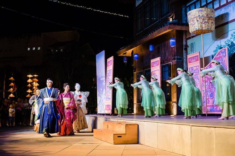 Hoi An: Memories Show and Impression Theme Park Tickets - The 8 p.m. Memories Show