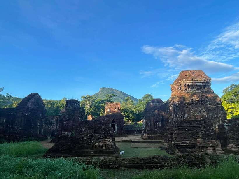 Hoi An: My Son Ruins: Guide-Bus-Boat-Cultural Show-Lunch - Returning on the Thu Bon River