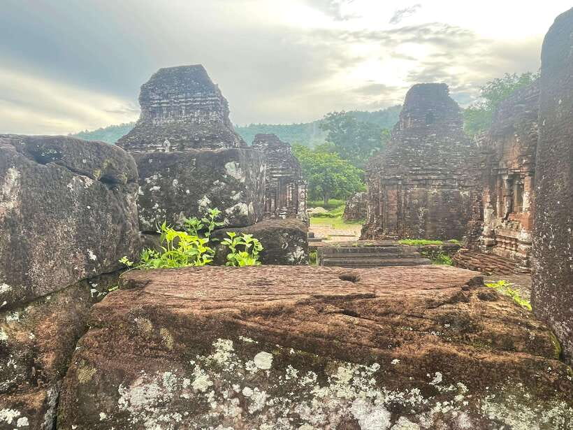 Hoi An: My Son Ruins: Guide-Bus-Boat-Cultural Show-Lunch - Who Should Book This My Son Tour