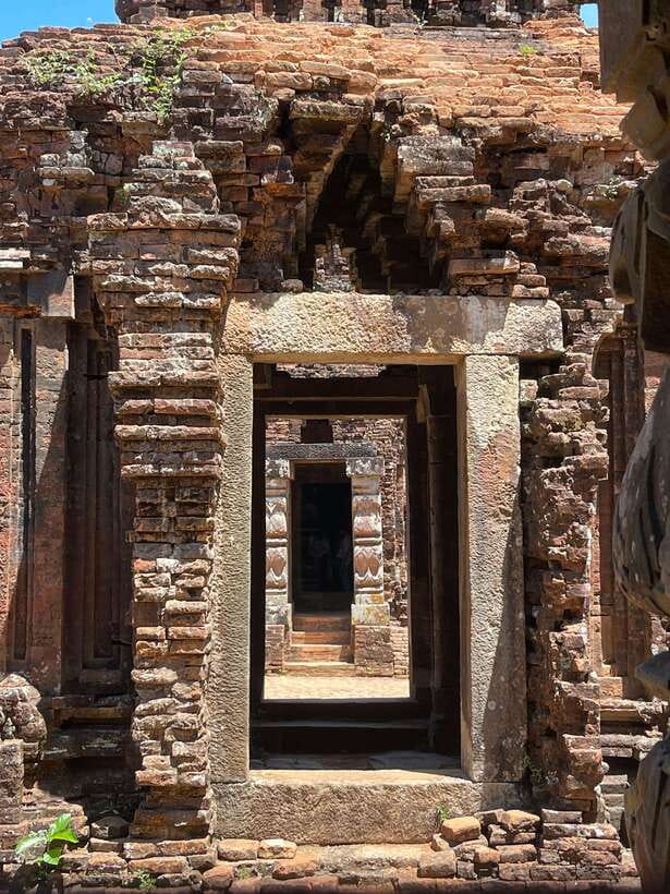 Hoi An: My Son Ruins: Guide-Bus-Boat-Cultural Show-Lunch - Apsara-Shiva Dance in the Temple Valley