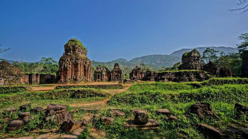 Hoi An: My Son Sanctuary 8 am/1 pm - Afternoon departure: A later start and Vietnamese bread