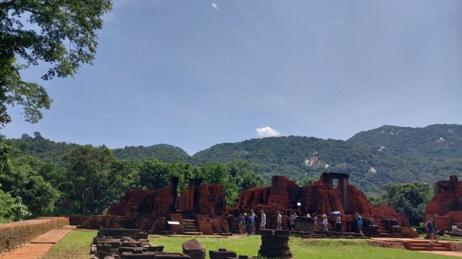 Hoi An: My Son Sanctuary Sunrise & Boat Trip w. Breakfast - Key points at a glance