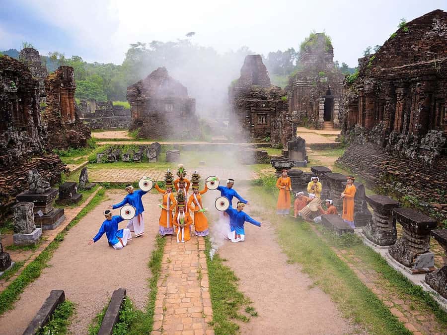 Hoi An: My Son Sanctuary with Basket Boat and Lunch Options - Cham towers, performances, and the cost of entry