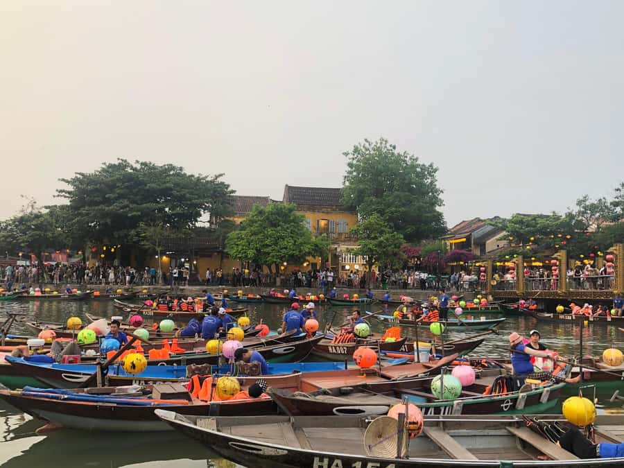 Hoi An : Night Boat Trip and Floating Lantern on Hoai River - Booking flexibility and simple rules