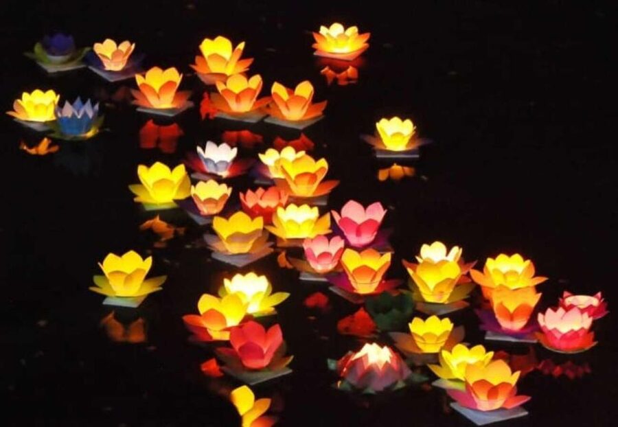 Hoi An: Night Boat Trip and Release Lantern at Hoai River - Meeting at 140 Tran Phu Street