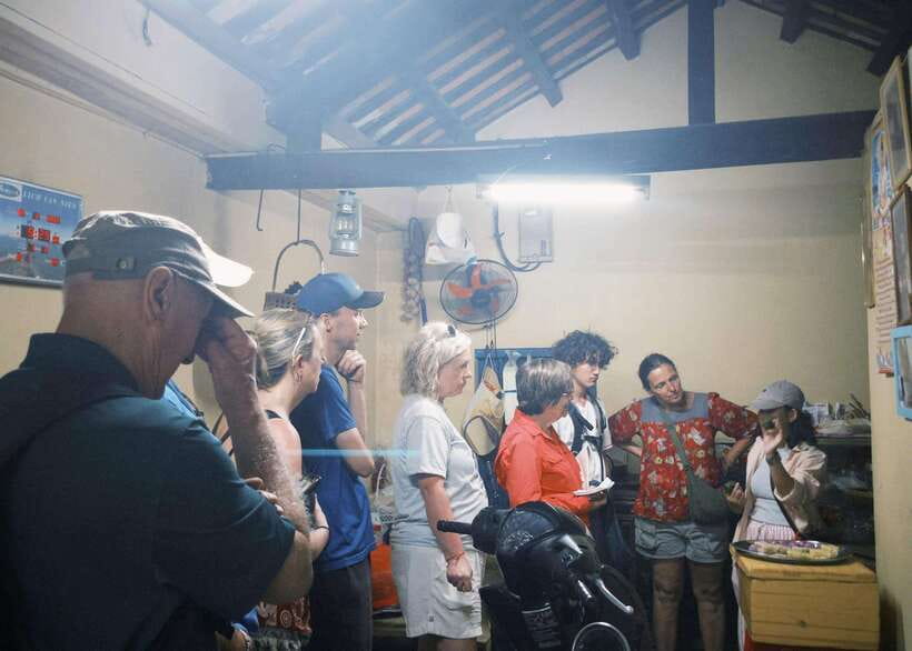 Hoi An Off the Map – Walking Tour in the Backstreets - Cake making and the working side of Hoi An