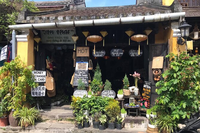 Hoi An Old Town and local Food - Choosing a guide and setting the right pace