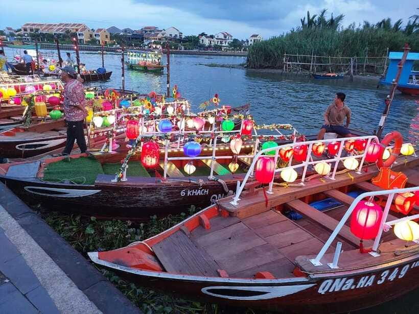 Hoi An Old Town Entrance Ticket +Boat Lantern Release Ticket - The lantern release: beautiful, brief, and popular