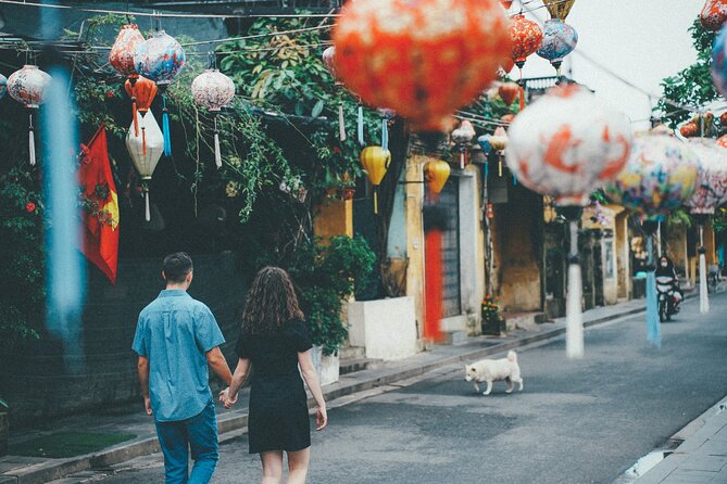 Hoi An Photographer & Vacation Photoshoot – Private Session - Choosing the right time: 6:30 a.m., sunset, or lantern-lit evening