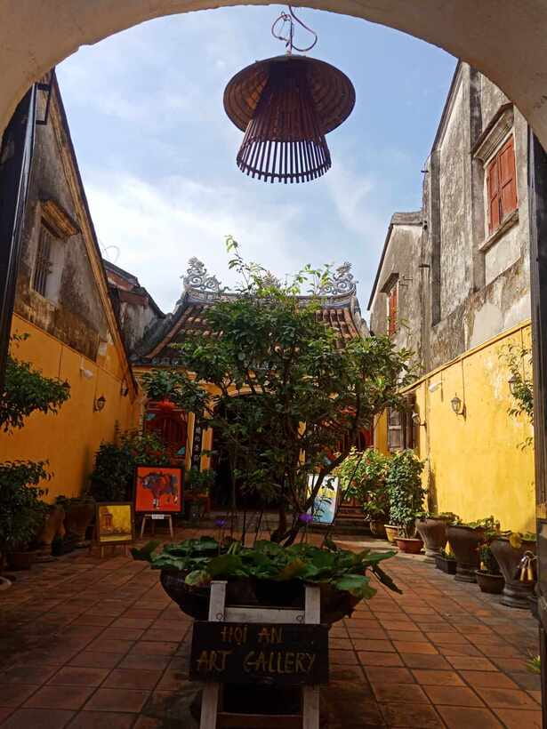 Hoi An: River Lantern Boat Experience with Free 5G eSIM - Why this little river ride works so well at night