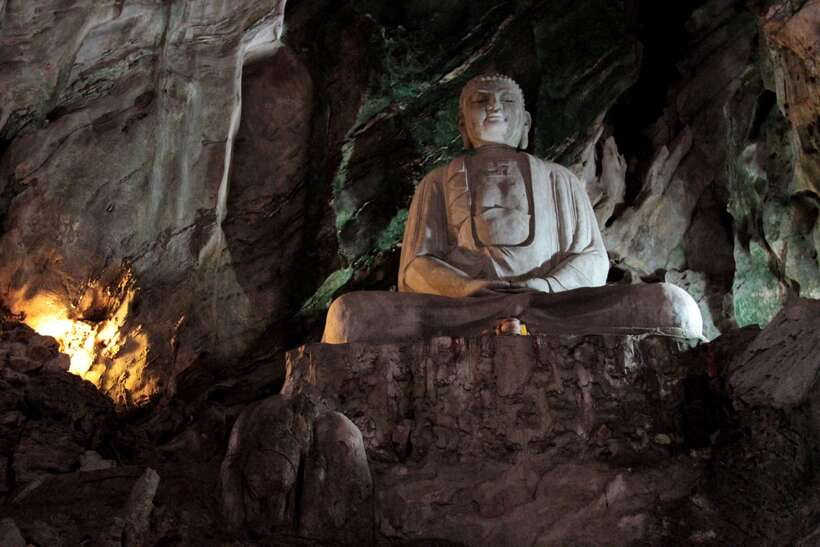 Hoi An: Secrets Of The Marble Mountains & Linh Ung Pagoda - Marble Mountain and its caves