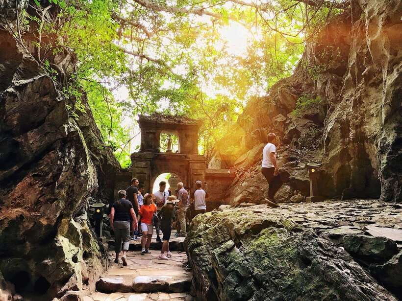 Hoi An: Secrets Of The Marble Mountains & Linh Ung Pagoda - The marble artisans village
