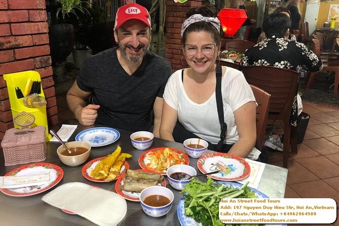 Hoi An Street Walking Food Tours - What Hoi An Ancient Town adds to the meal