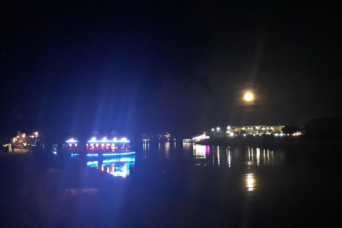 Hoi An Sunset Dining Cruise - The five-course dinner and drinks